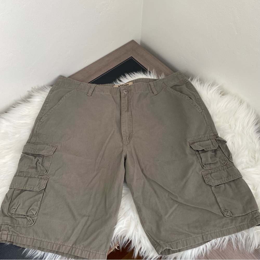 Wrangler Men's Brown Cargo Shorts Size 38